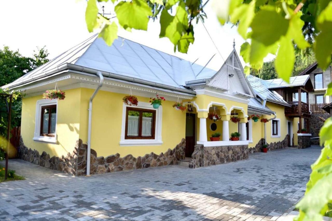 Casuta De Poveste Targu Neamt Exterior foto